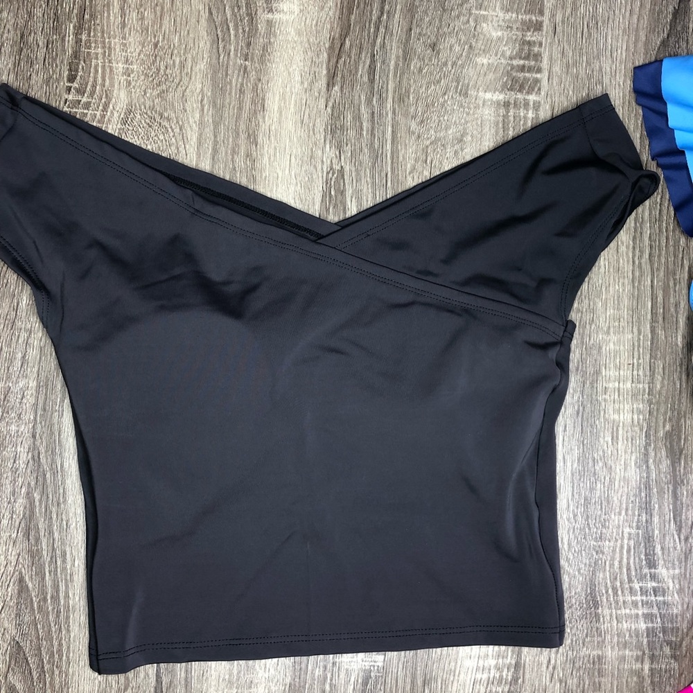 Kortni Jeane off shoulder top